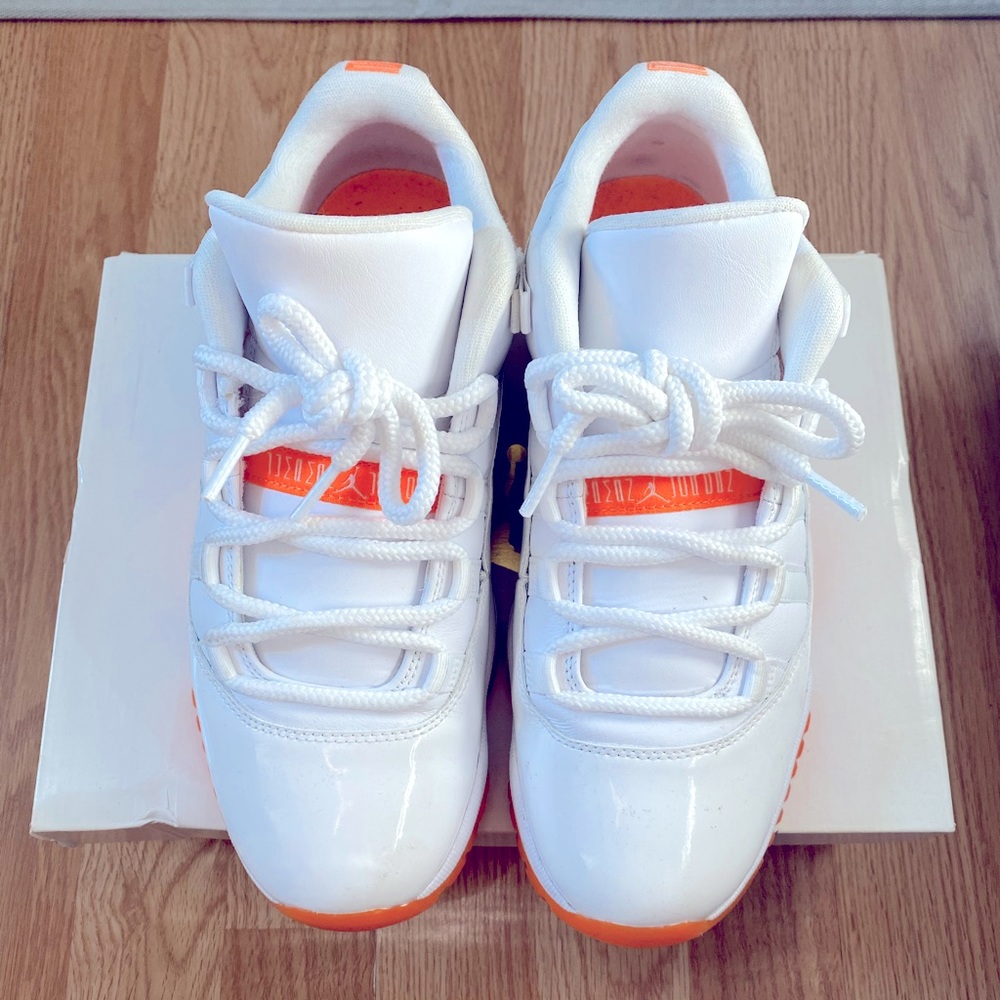 WMNS AIR JORDAN 11 retro low WMNS Size 9